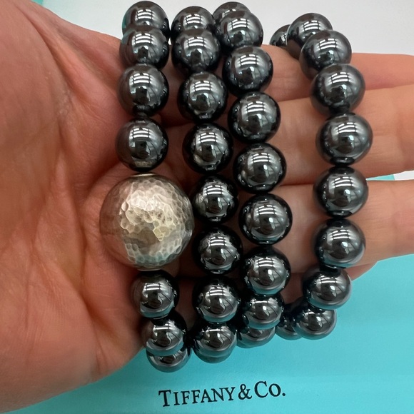🔴Authentic LIKE NEW 🔴TIFFANY & CO Gemstone Hematite Bead Straight Up Necklace - Picture 1 of 11